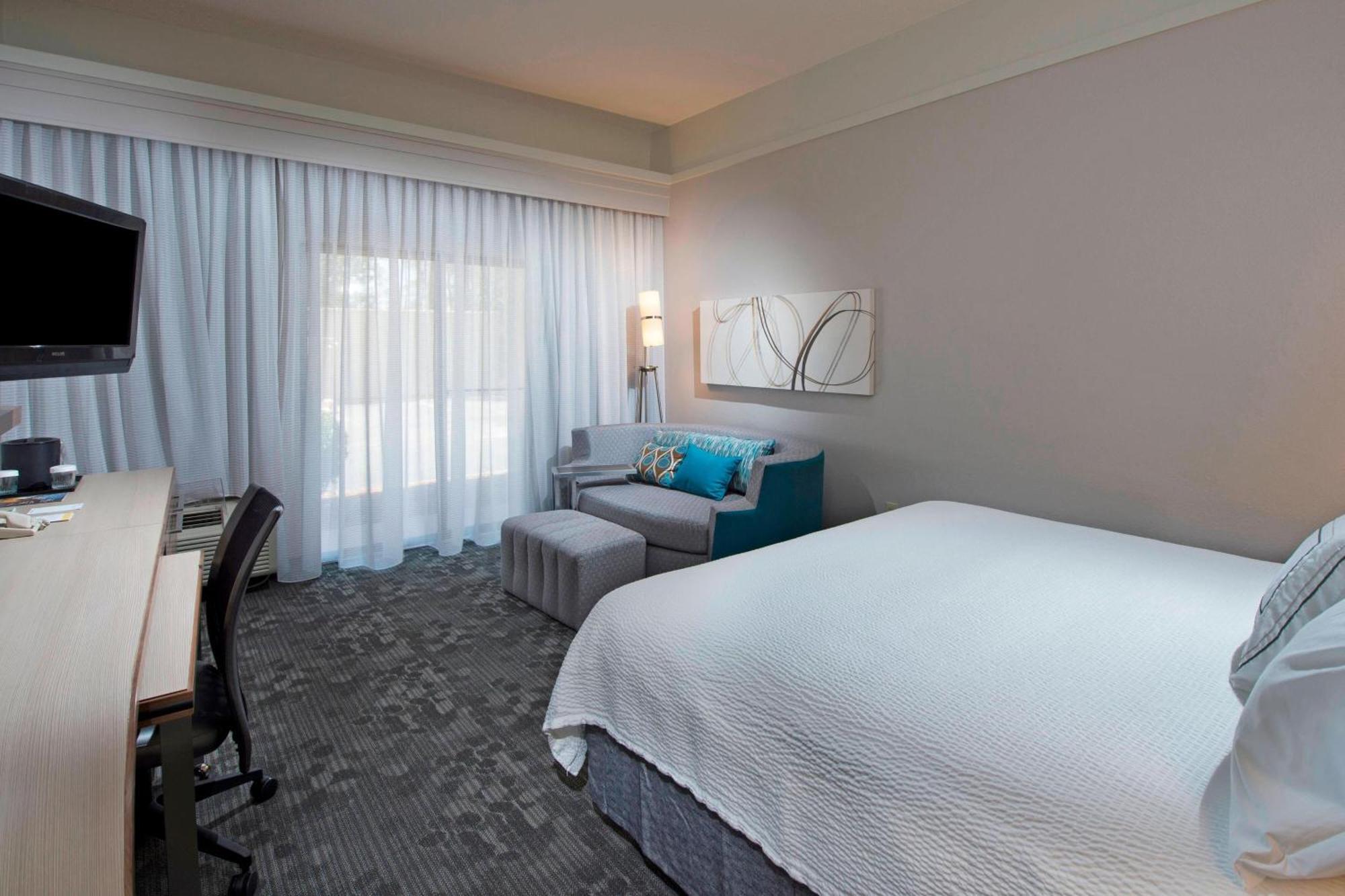 คอร์ตยาร์ด โดทัน Hotel ภายนอก รูปภาพ